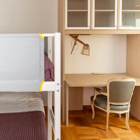 Apartment Di Ale Elegant House